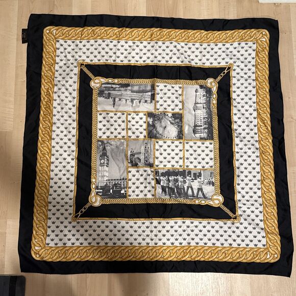 "Art of the Scarf" square scarf made for Tie Rack, featuring a London-themed - Picture 1 of 3
